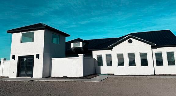 3rd image of 9 Kailey Loop