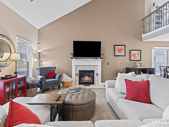3rd image of 7055 Camden Dr