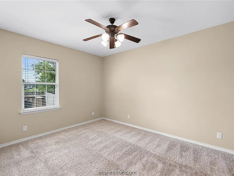 305 Capps Dr — Photo 18