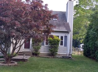 (Undisclosed Address), Waterford, CT 06385