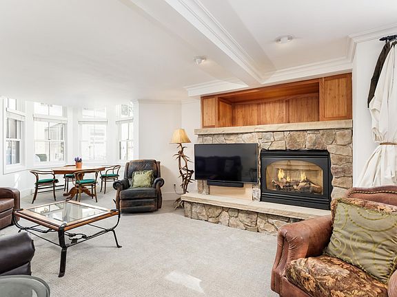 Living Room w/Fireplace