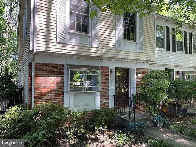 1117 Wildpark Ave — Photo 1