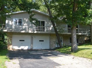 2873 Kingston Dr, Madison, WI 53713