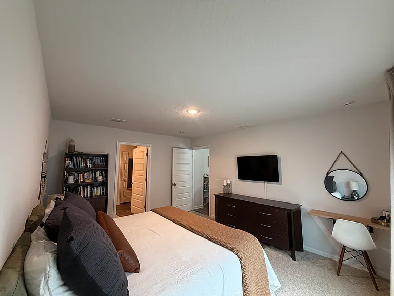 5699 Guinevere Ln — Photo 29