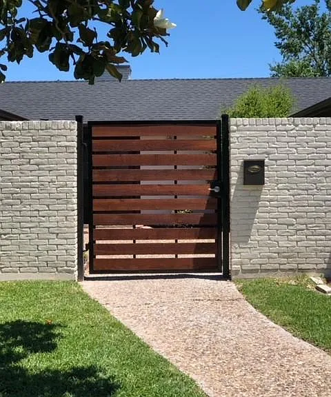 3185 Darvany Dr — Photo 2