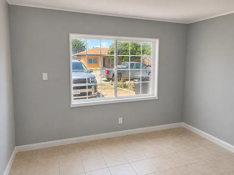 700 Arnold Ln — Photo 7