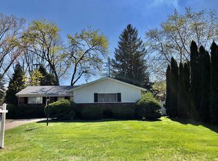 29934 Rambling Rd, Southfield, MI 48076