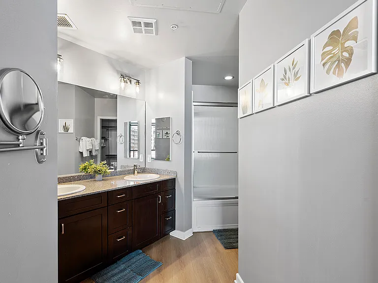 527 10th Ave #407 — Photo 30