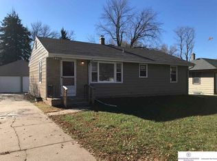 5701 Larimore Ave, Omaha, NE 68104