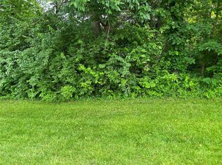 1616 Opeechee Beach Rd, Pacific, MO 63069