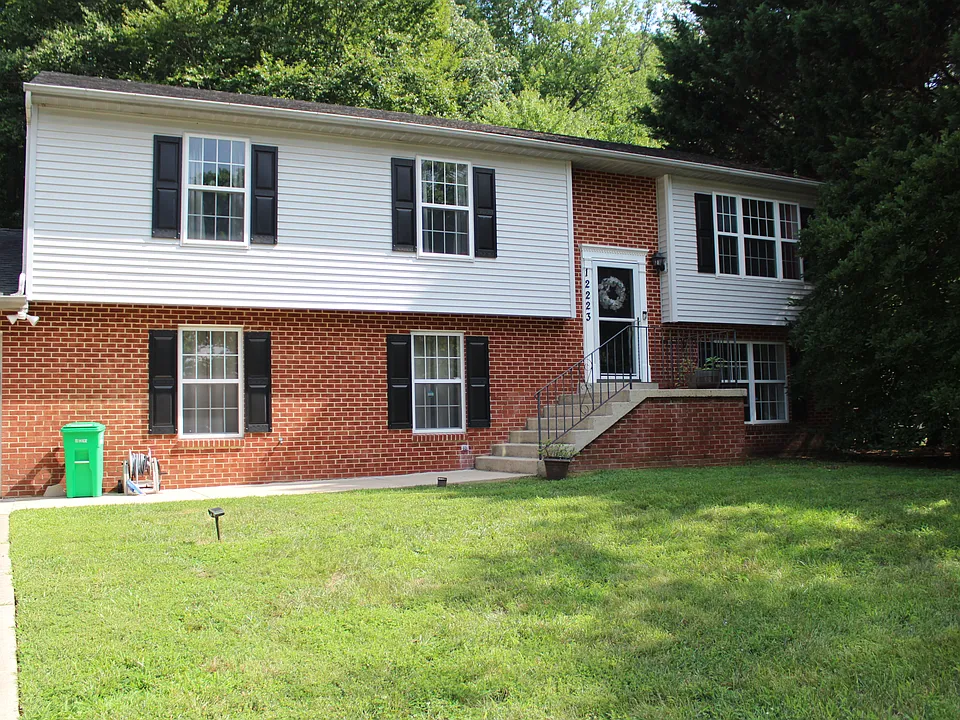 12223 McCullagh Ct