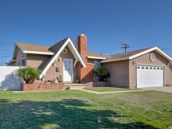 3rd image of 5845 Bolivia Dr