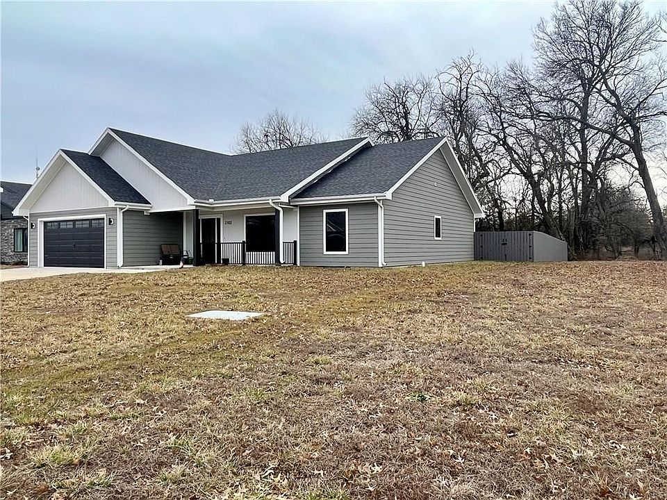 2102 E Cow Creek Ln, Pittsburg, KS 66762 Zillow