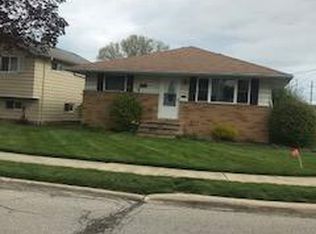 30911 Roosevelt Rd, Wickliffe, OH 44092
