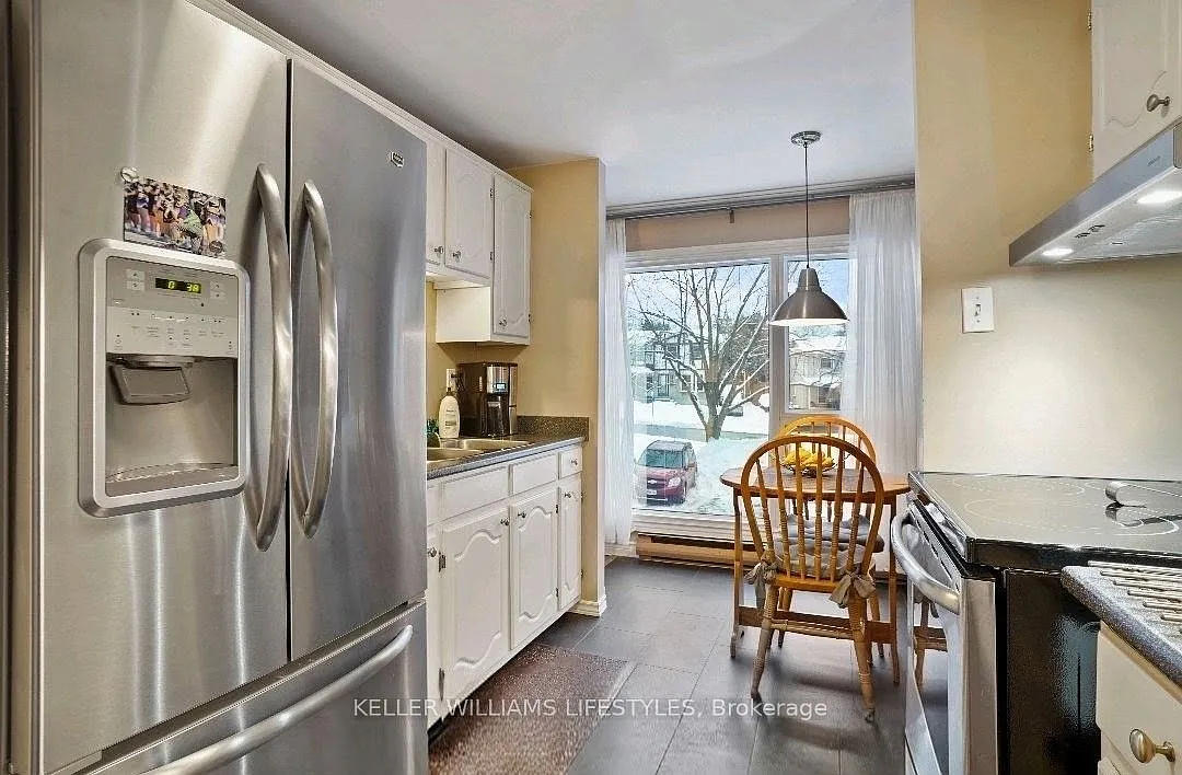 4 bed, $2,500 — Photo 4