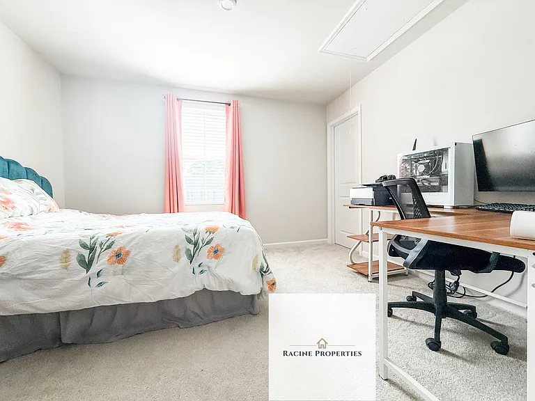 624 Batchomble Ln — Photo 10