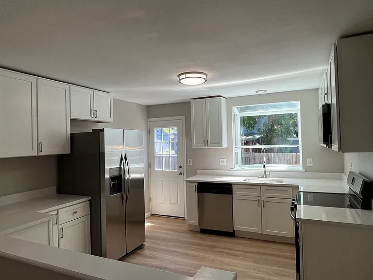 1488 S Bahama St — Photo 2