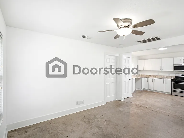 4804 Hillspring Cir #B — Photo 4