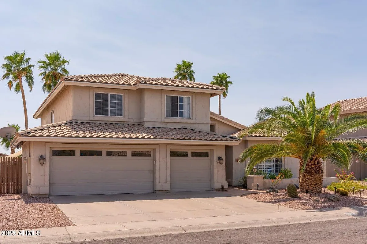 Building Photo - 2701 E Bighorn Ave