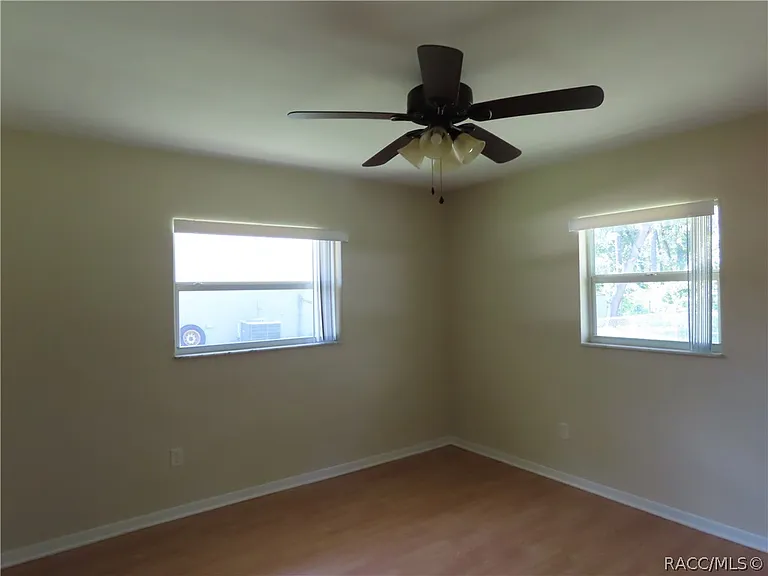 6633 E Holly St — Photo 10