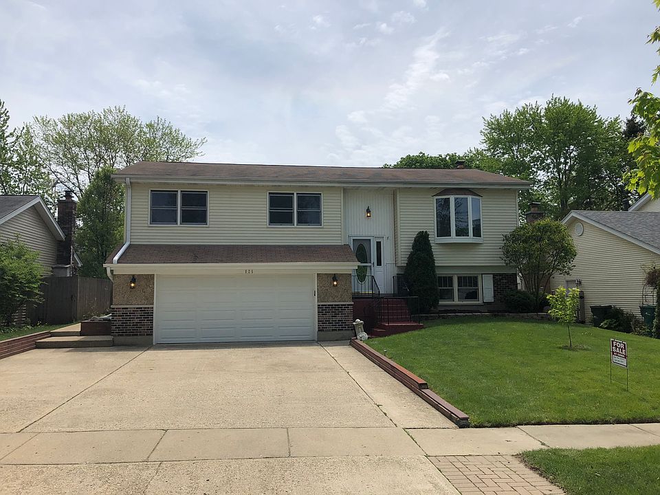 1st image of 825 Merrill Ln
