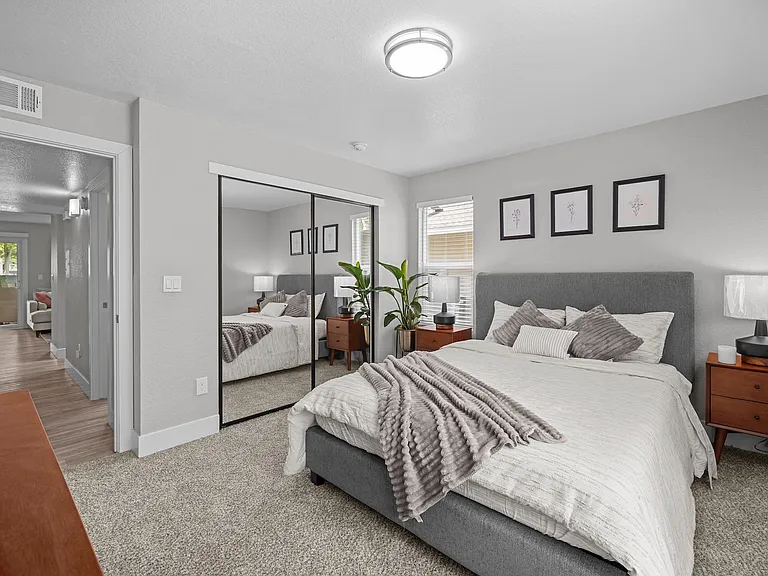 Sutter Station Apartments — Photo 88