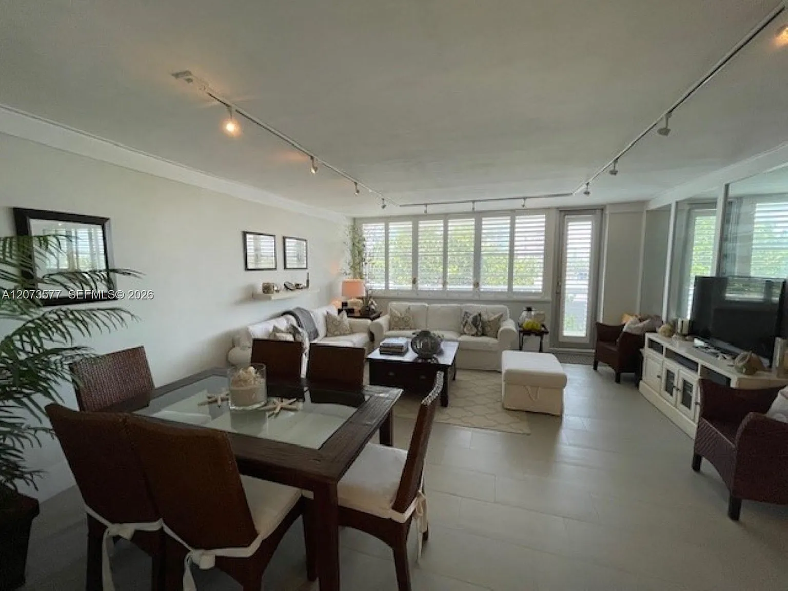 The Amethyst Condo — Photo 3