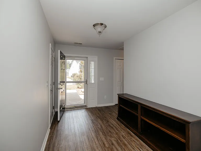 262 Island Green Rd — Photo 5