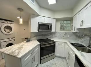 9156 Collins Ave APT 210, Surfside, FL 33154