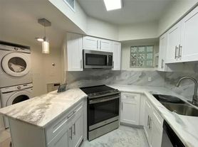 9156 Collins Ave, Surfside, FL