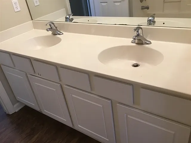 511 Cypress Cv — Photo 8