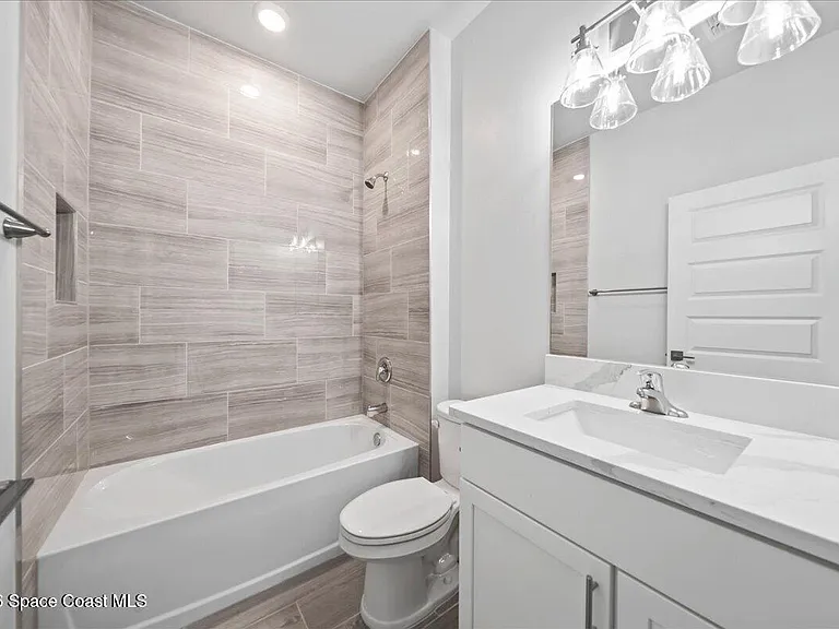 407 Cellini Ave NE — Photo 19