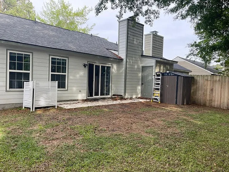 1951 Rolling Ridge Dr — Photo 17