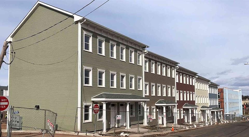 11 Crown Street Apartments 11 Crown St Meriden CT Zillow