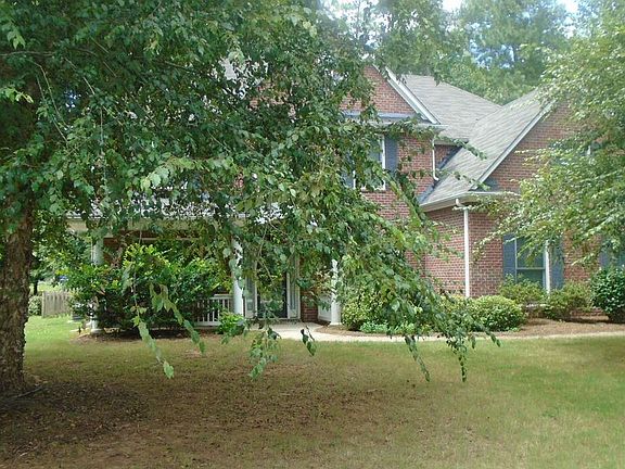 2nd image of 408 Lake Forest Dr