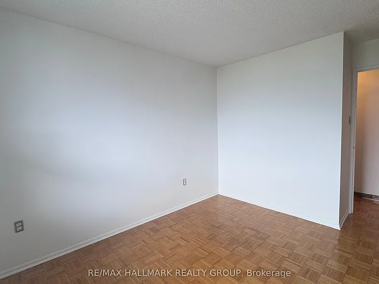 2400 Virginia Dr #510 — Photo 19