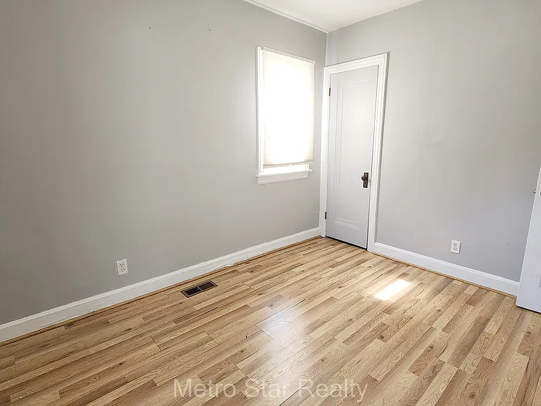 353 W Brockton Ave — Photo 10