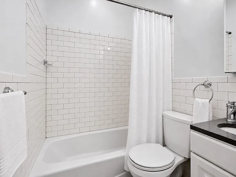 494 Macdonough St #2 — Photo 10