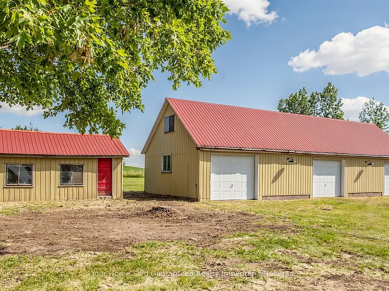 2060 Highway 7 — Photo 31