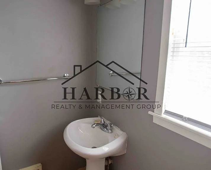 825 6th Ave SW — Photo 15