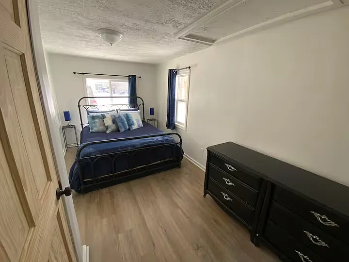 115 McKenzie St — Photo 10