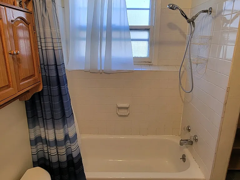 2253 Monroe St — Photo 12