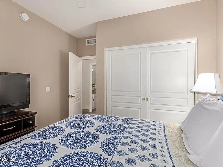 15221 N Clubgate Dr #1121 — Photo 23