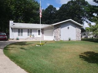 1453 N Sherman St, Ludington, MI 49431