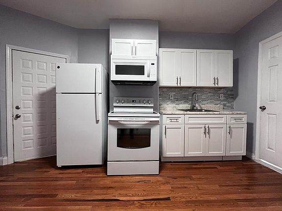 2nd image of 38-38 29th St #3R