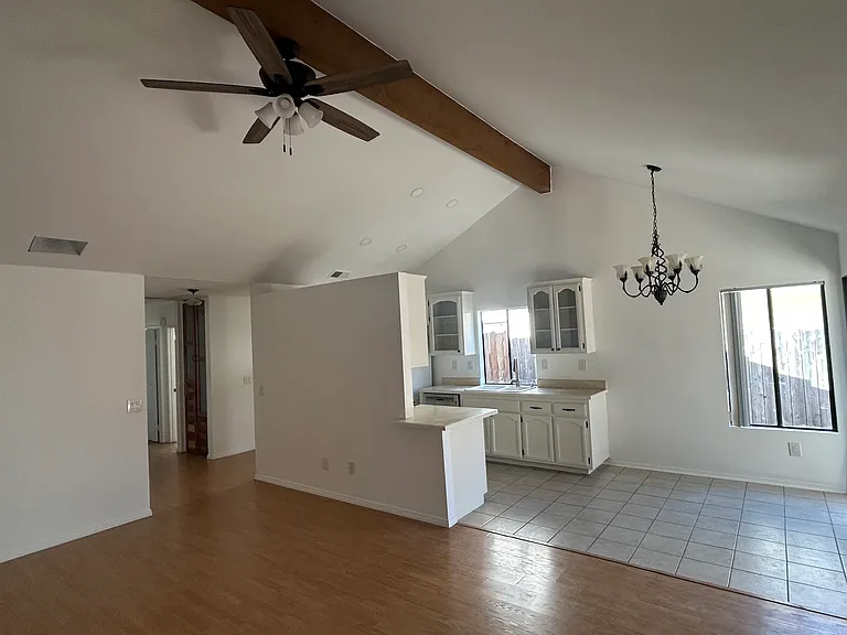 4337 Manzanita Way — Photo 4
