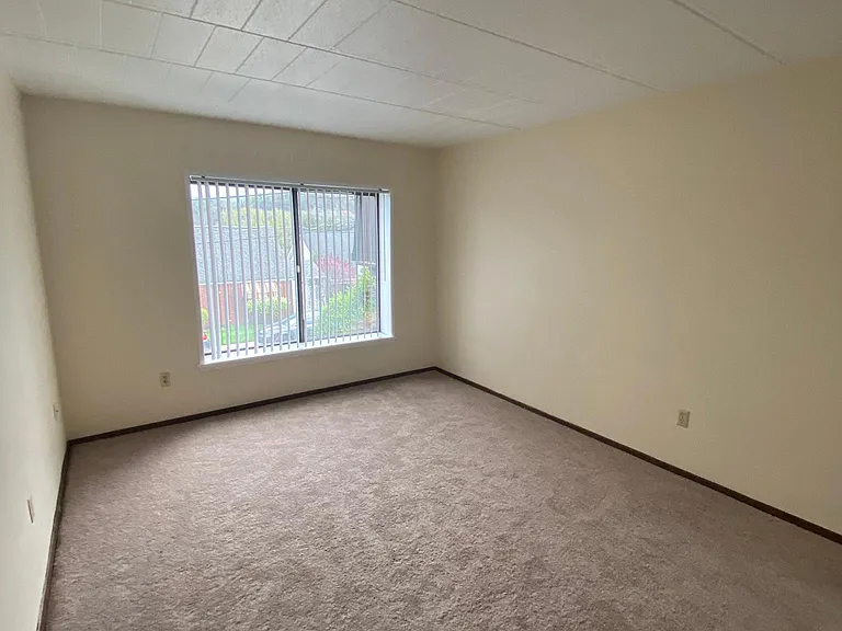 225 Walnut St #1C — Photo 7