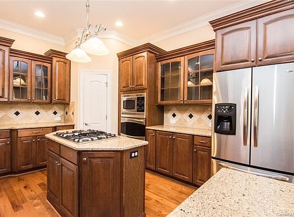 4th image of 4203 Morris Park Dr