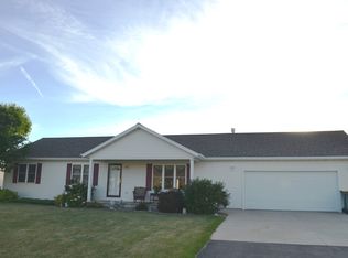 N7511 Meadowview Dr, Fond Du Lac, WI 54935