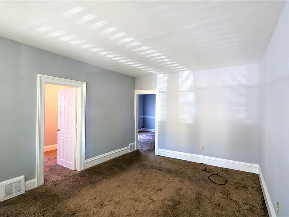 3rd image of 10338 S Avenue M